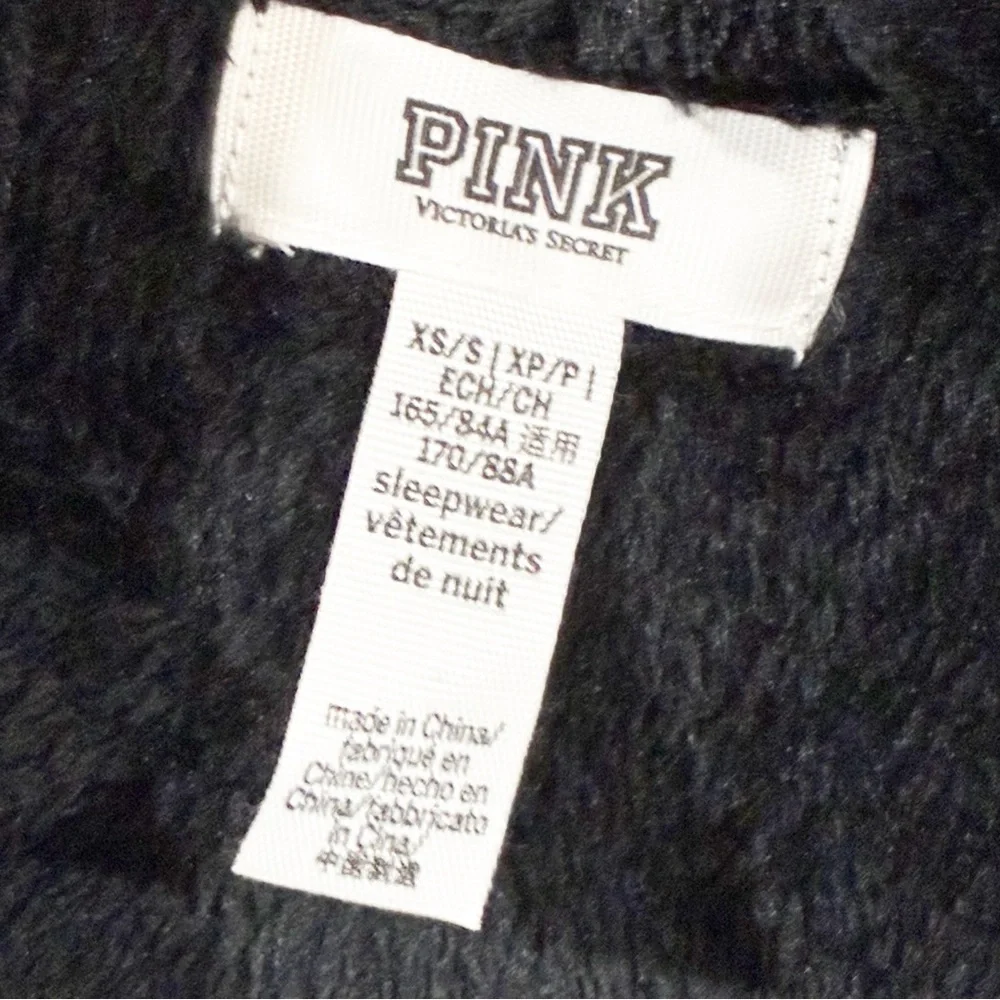 Victoria's Secret PINK Cozy Robe Size XS Black & White Logo Sleep Fluffy‎ PJ